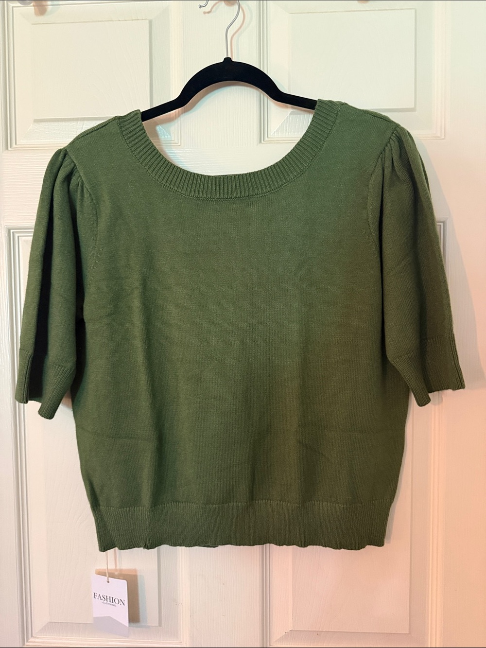 Women's Olive Green Scoop Neck Short Sleeve Knit Sweater With Bow Accent on Back